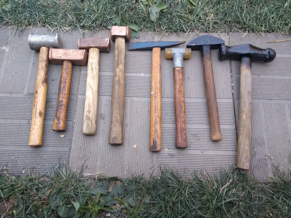 Vind unelte pentru meseriași 8ciocane
