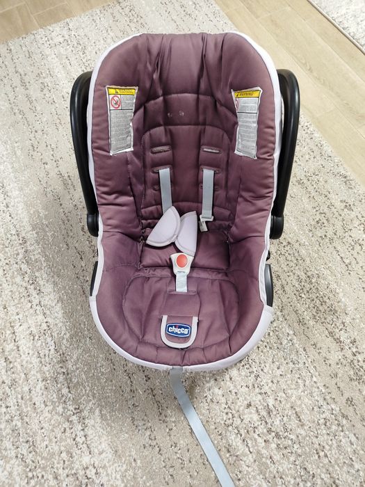 Vand scoica chico cu baza isofix