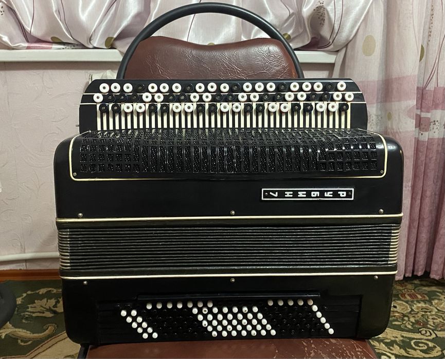 Продам баян Рубин-7