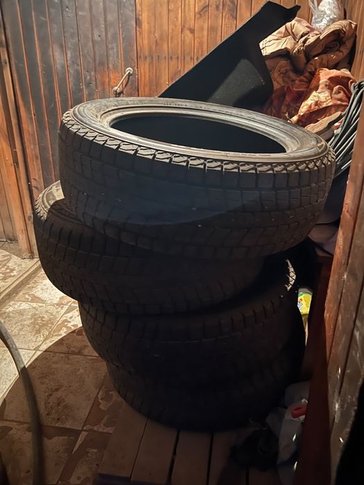 Продам зимнюю резину DUNLOP