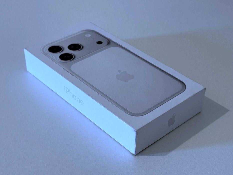 Бартер! Чисто НОВ! 12м.Гаранция. iPhone 17 Pro Silver (Бял)