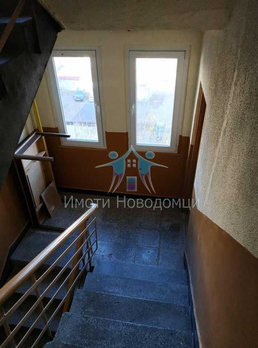Продава се Двустаен апартамент в Шумен, Пазара - 60 кв.м за 1360 €/кв.м - Снимка #5