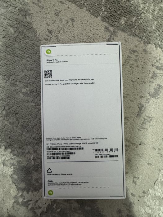 IPhone 17 pro оранжевый