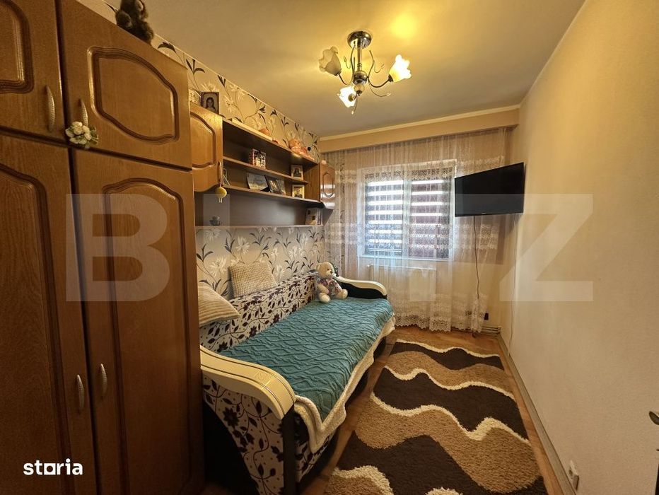 Apartament 3 camere decomandat, cartierul 9 Mai