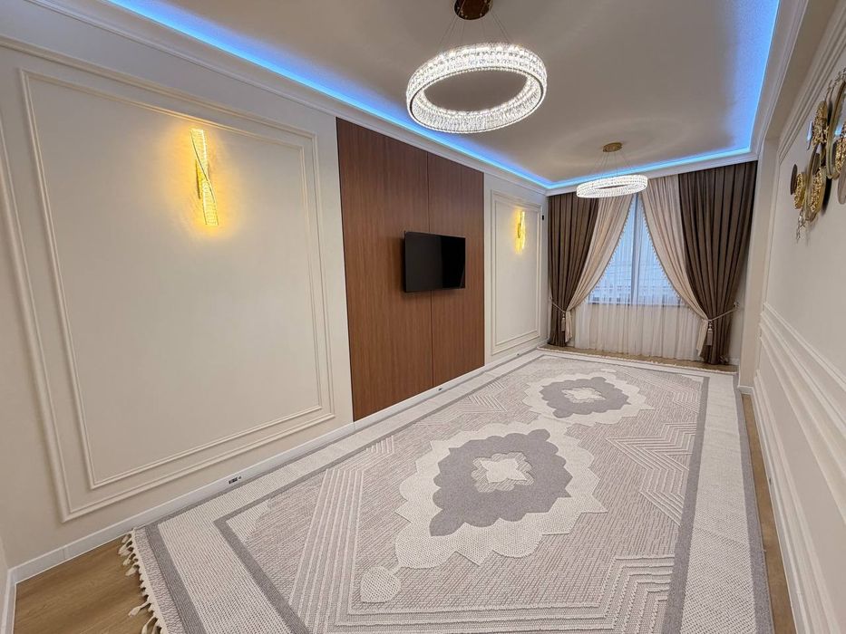 Новостройка 3х комнатная +холл  118 кв+10 кв