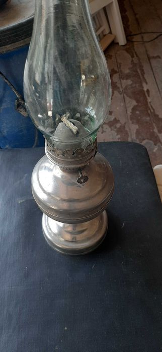 Антикварная лампа керосиновая.