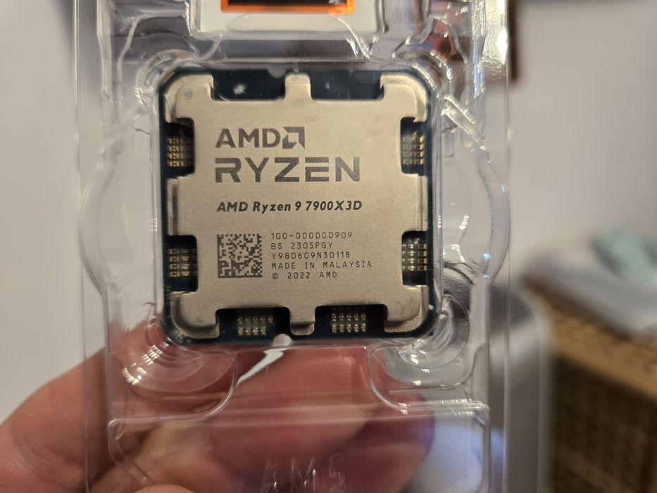Procesor AMD Ryzen 9 7900X3D - Garantie 01/2027