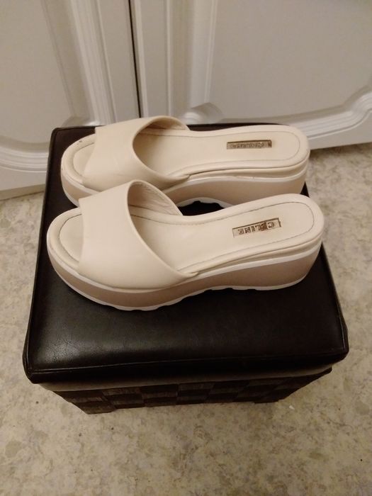 Летние женские шлепки