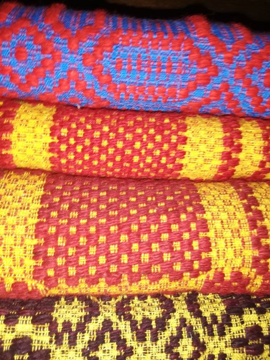 Vind covor și așternute oltenești