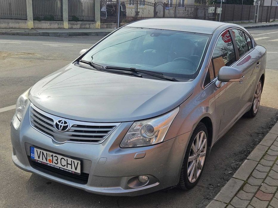 Toyota Avensis 2.0 benzina