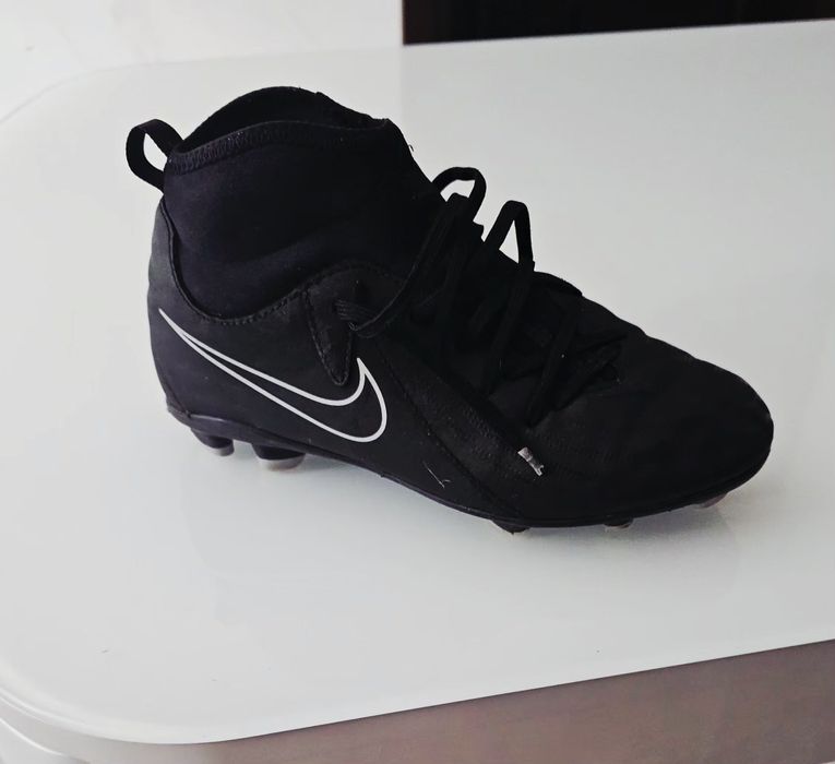 Бутонки за футбол 37,5 номер