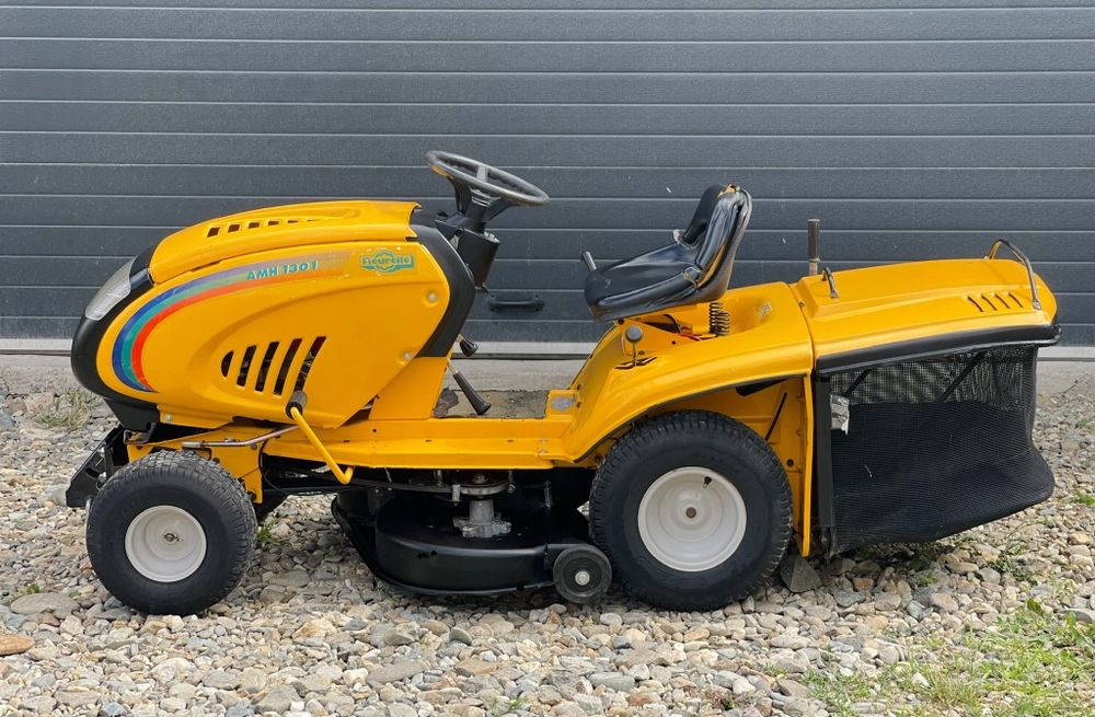 Tractoraș de tuns iarba/gazon MTD (licență Honda) cu Coș pentru  iarbă / 13 cai -400cc Recent adus !
