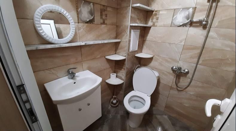 Дава се под наем Едностаен апартамент в Пловдив, Кършияка - 35 кв.м за 200 € - Снимка #4