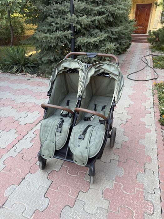 Коляска для двойни