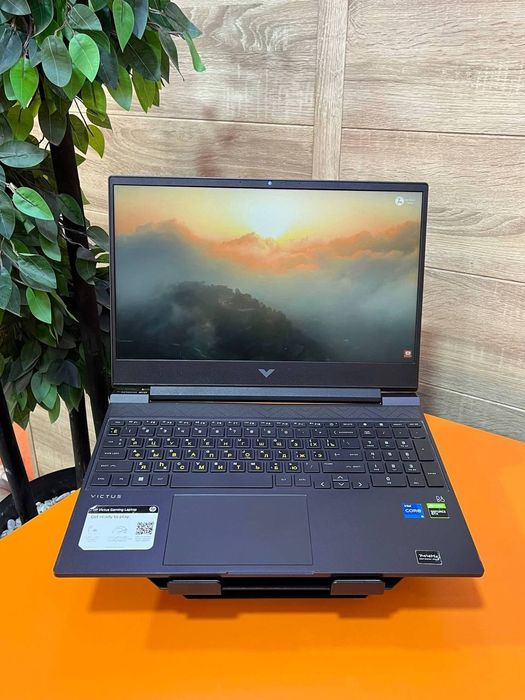 Ноутбук HP Victus