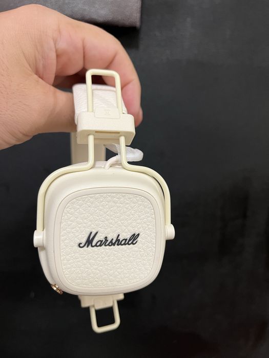 Наушники Marshall