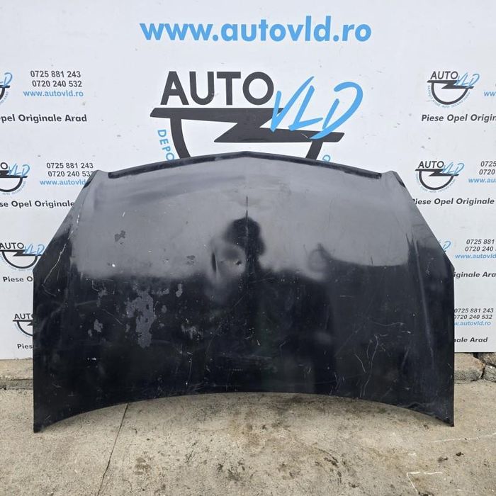 Capota motor neagra Z20R cu defect Opel Zafira B Facelift