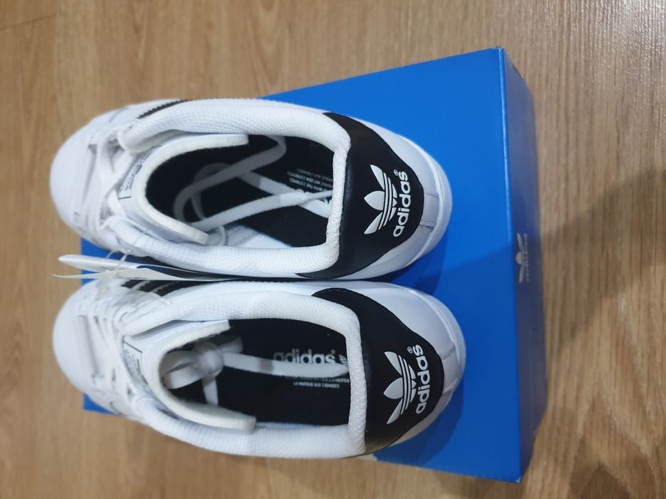 Adidas originals-Спешно