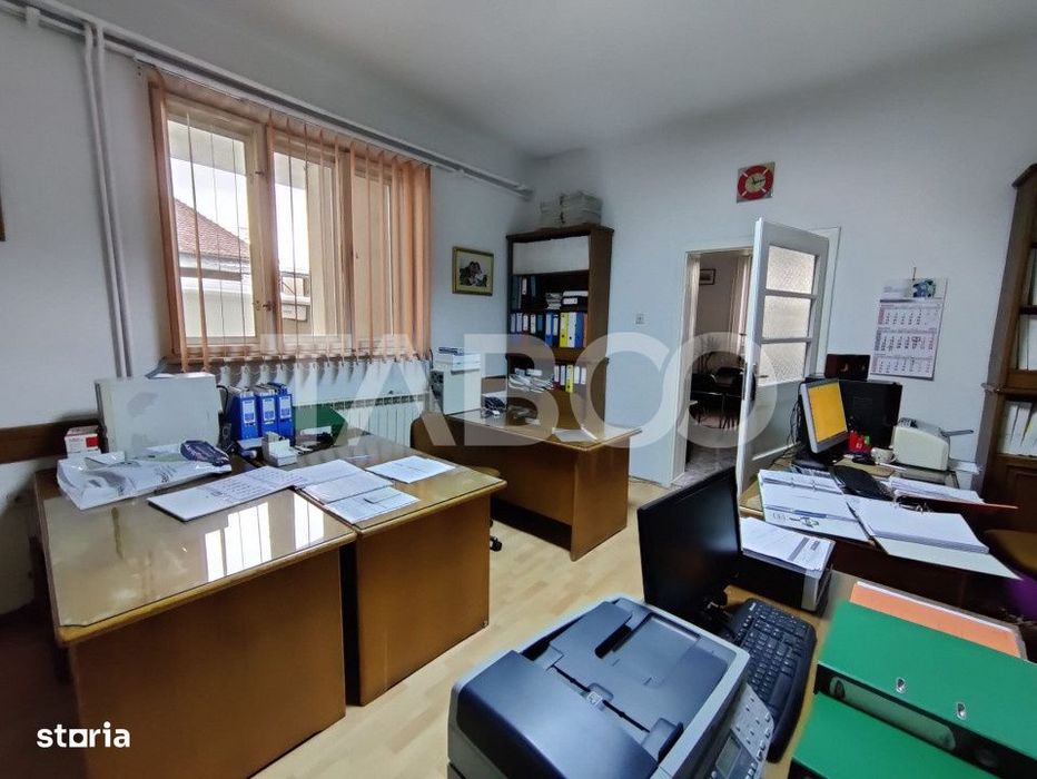 De inchiriat fabrica de productie cu birouri si parcari in Sibiu