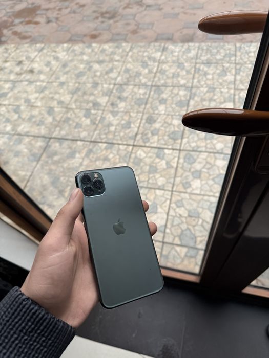 Iphone 11 pro max sotiladi yoki obmen