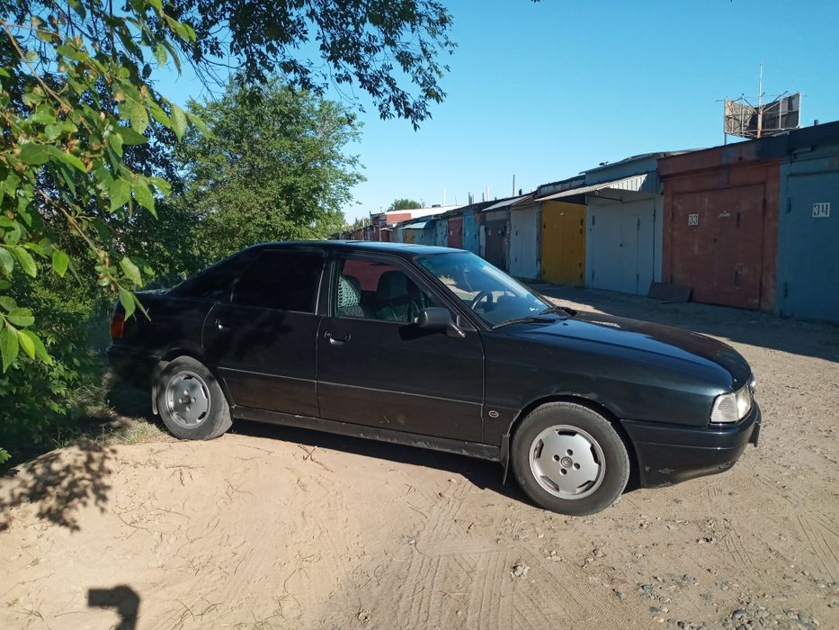 Продаю   ауди   80