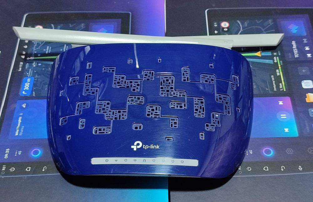 Wi fi Routir tp-link v idealnom sostayani v rabochim sostayane