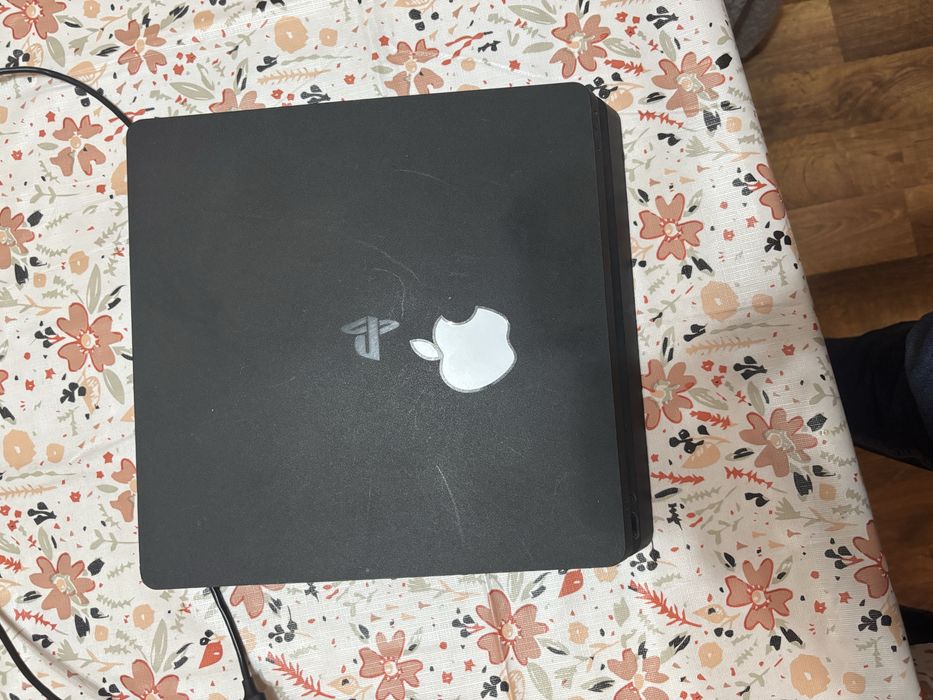 Ps4,Slim+ 9 игра