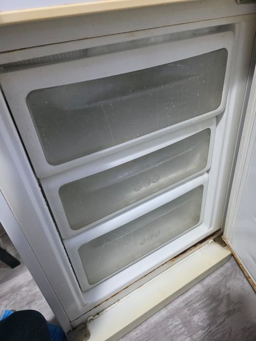 Холодильник рабочий