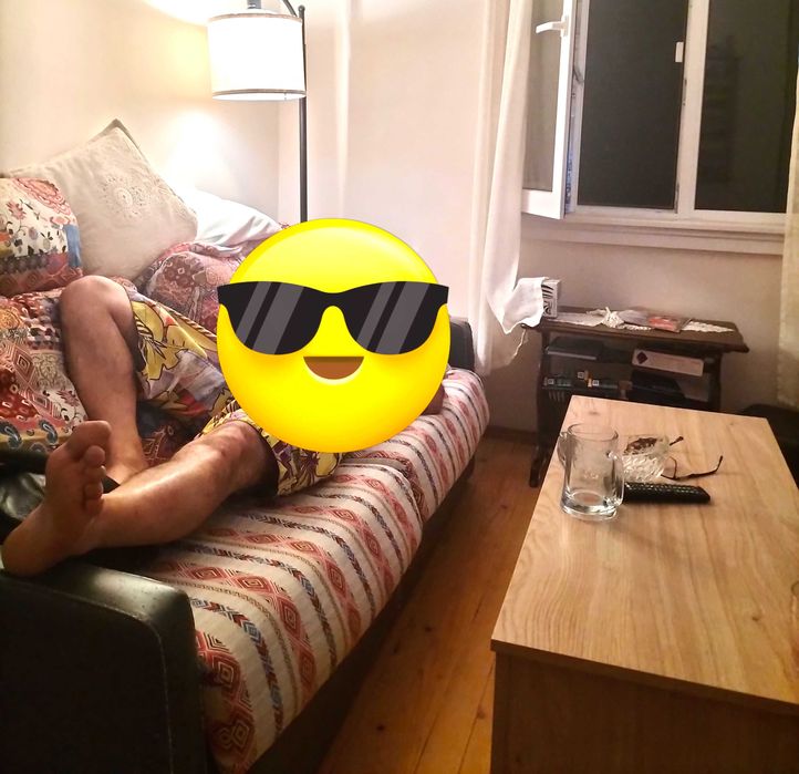 Подарявам диван, забележки