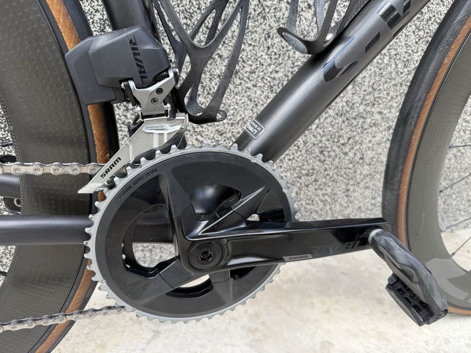 Specialized S-Works Tarmac SL8 2025 FACT 12r Carbon • SRAM Rival eTap AXS • Zipp 404 Firecrest