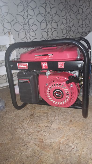 Бензогениратор новый в упаковке