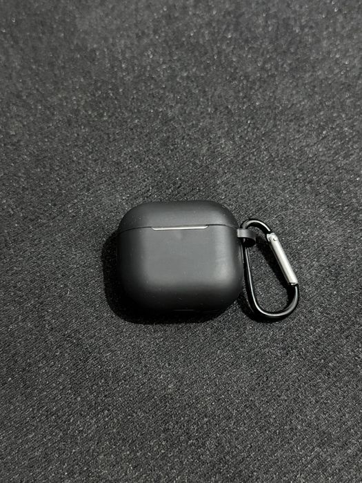 Наушники AirPods 4