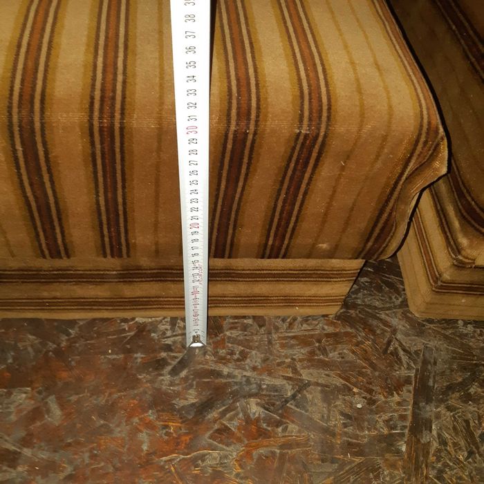 Два броя стари табуретки