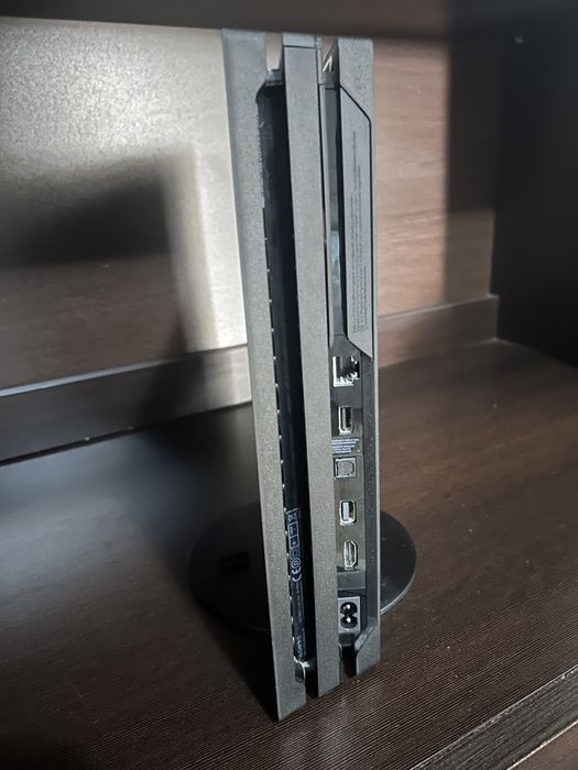 Playstation 4 pro 1TB