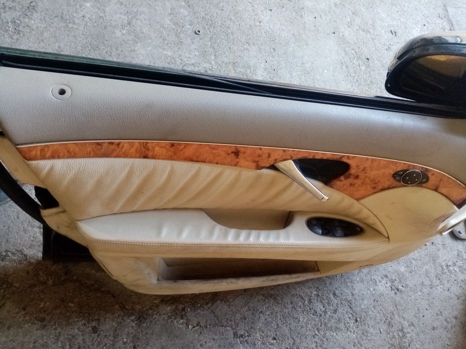 Двери на Мерседес W211  из Германии