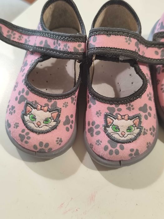 Детски пантофи 2 чифта