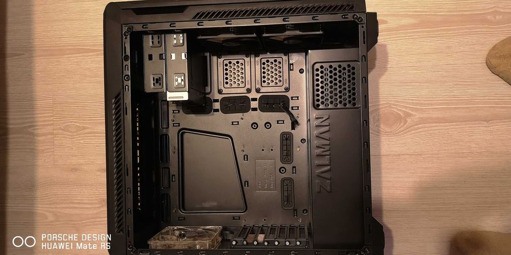 Carcasa Zalman Z9 full atx cu DvdRw inclus