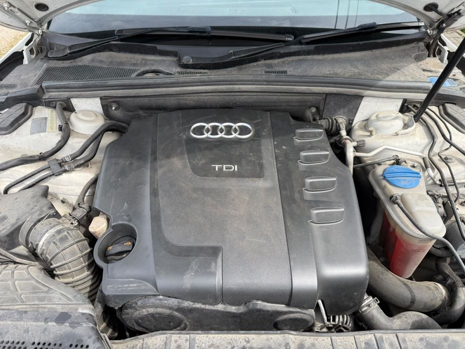 Dezmembrez Audi a5 motor 2.0 tdi caha cah  Sportback [ 2009 -2011 ] cod  LY9C