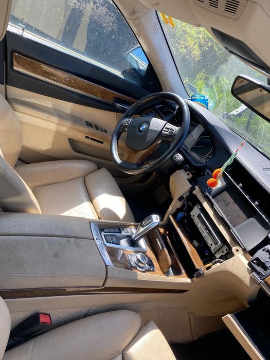 Dezmembrez BMW 730 F01 Diesel