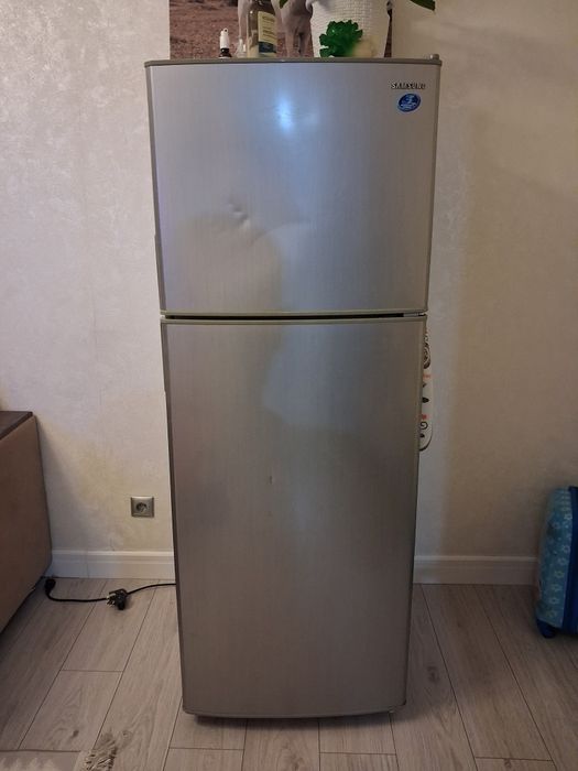 Холодильник продам