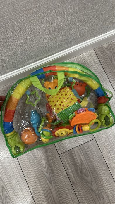 Игрушки на коляску
