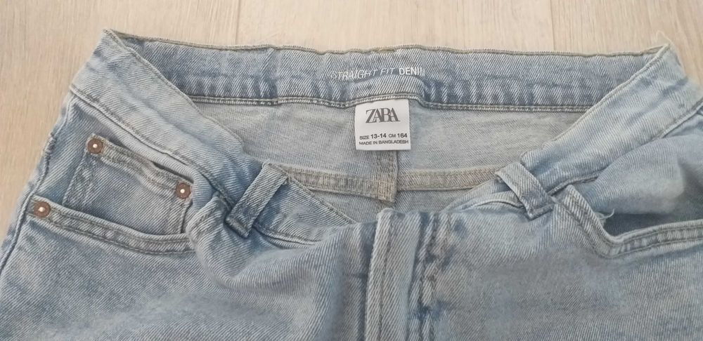 и фирменни спортни дрехи 146 размер 35-50лв.и дънки 156 размер