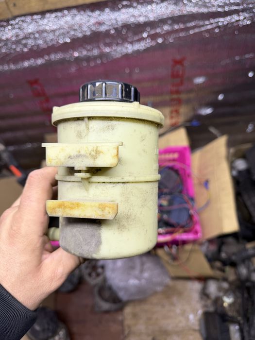 Бачок Гура Рено Ларгус