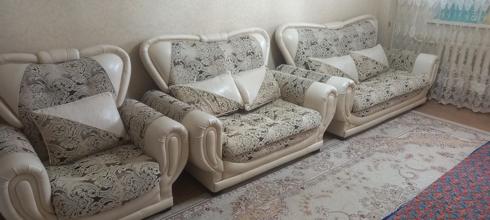 Диван троийка раскладывающися, б/у