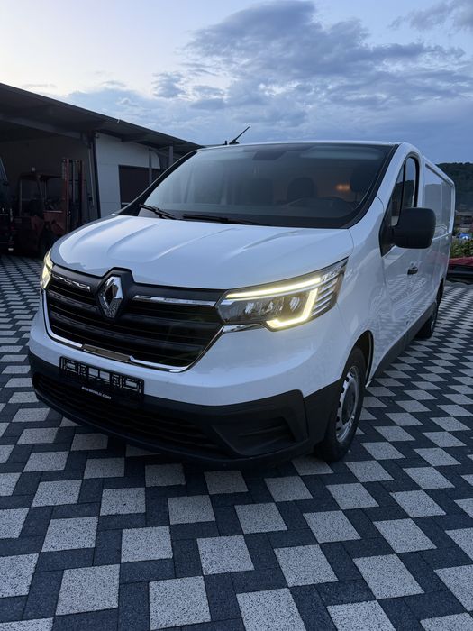 RENAULT Trafic 2023