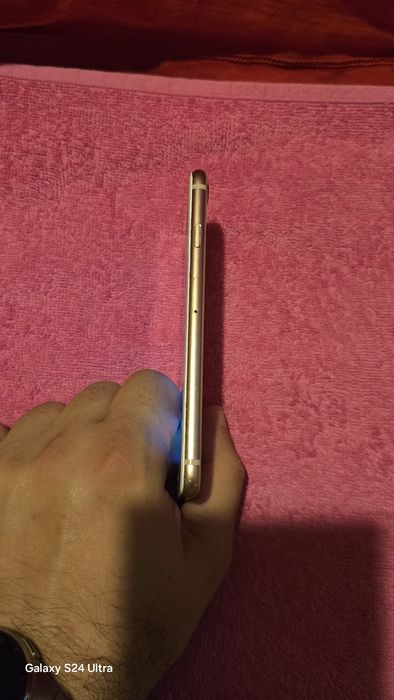 Айфон 8 64 GB като нов