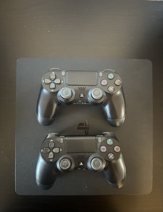 Playstation 4 slim