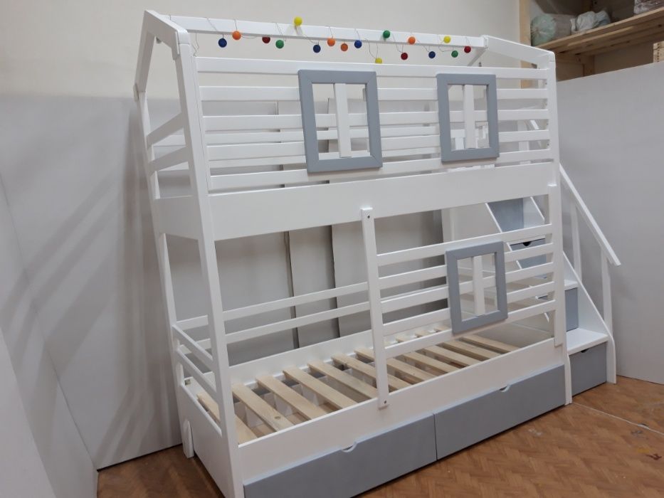 TRANSPORT GRATUIT.Pat etajat-supraetajat.Cod 2607.