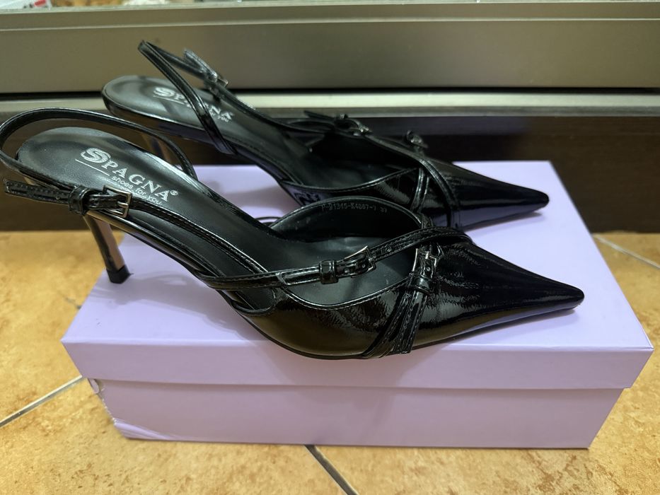 Продам женскую обувь