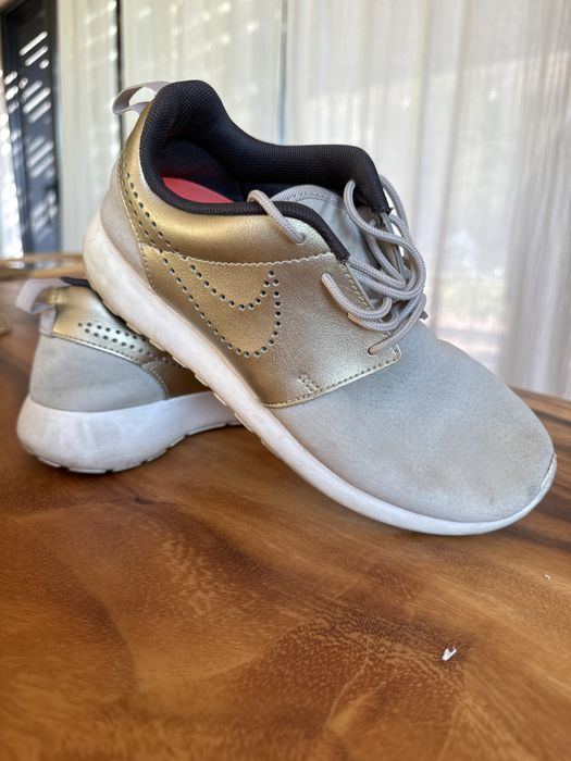Nike Roshe One Premiums 38 номер